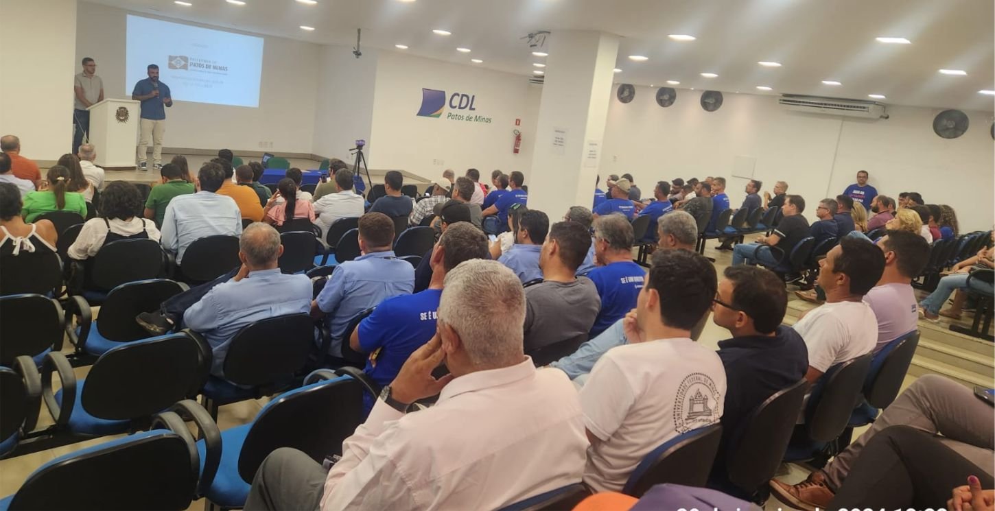 POPULAÇÃO EM PATOS DE MINAS REJEITA PROPOSTA DO PREFEITO CONTRA COPASA ASSEMBLEIA patos de minas