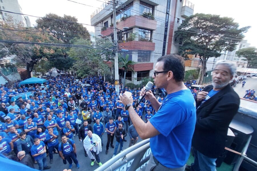 20250617_142735-scaled-900x600 Data Base 2025