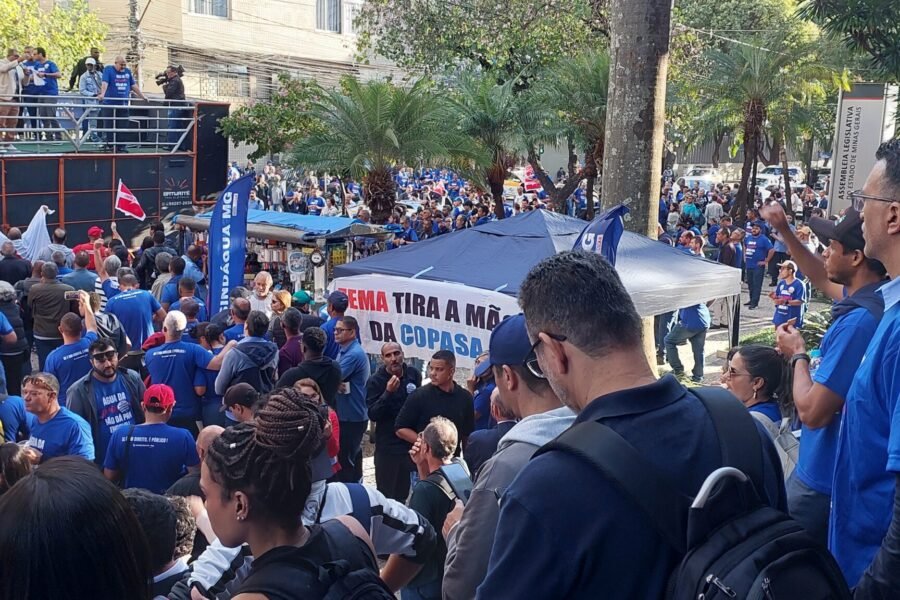 20250617_160725-scaled-900x600 Data Base 2025