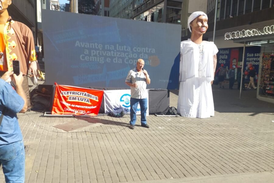 WhatsApp-Image-2025-07-30-at-13.56.40-1-900x600 AULA PÚBLICA FORTALECE LUTA CONTRA PRIVATIZAÇÃO DA COPASA E DA CEMIG