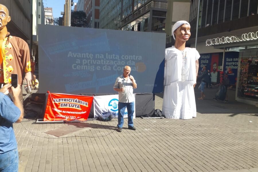 WhatsApp-Image-2025-07-30-at-13.56.40-900x600 AULA PÚBLICA FORTALECE LUTA CONTRA PRIVATIZAÇÃO DA COPASA E DA CEMIG