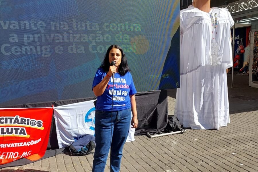 WhatsApp-Image-2025-07-30-at-15.29.17-900x600 AULA PÚBLICA FORTALECE LUTA CONTRA PRIVATIZAÇÃO DA COPASA E DA CEMIG